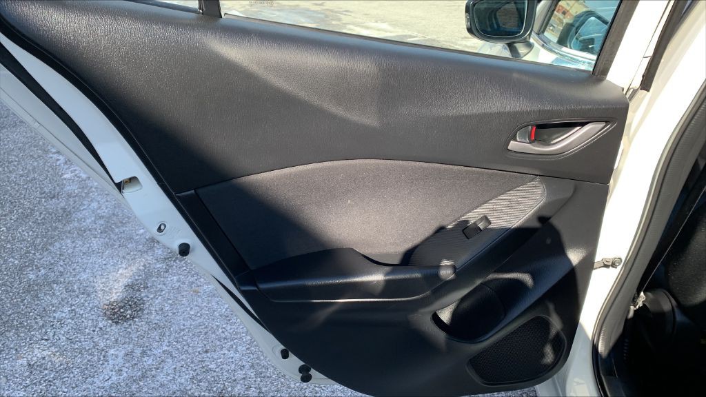 2016 Mazda Mazda3 Image 10