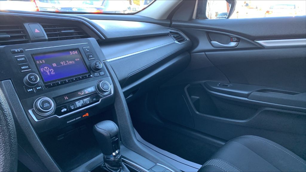 2017 Honda Civic Image 25