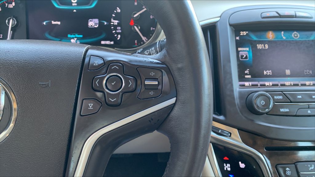 2015 Buick Lacrosse Image 10