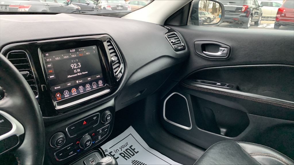 2019 Jeep Compass Image 2