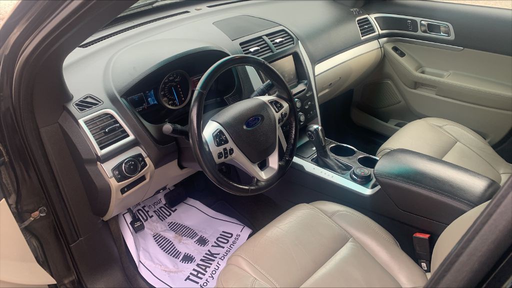 2013 Ford Explorer Image 13