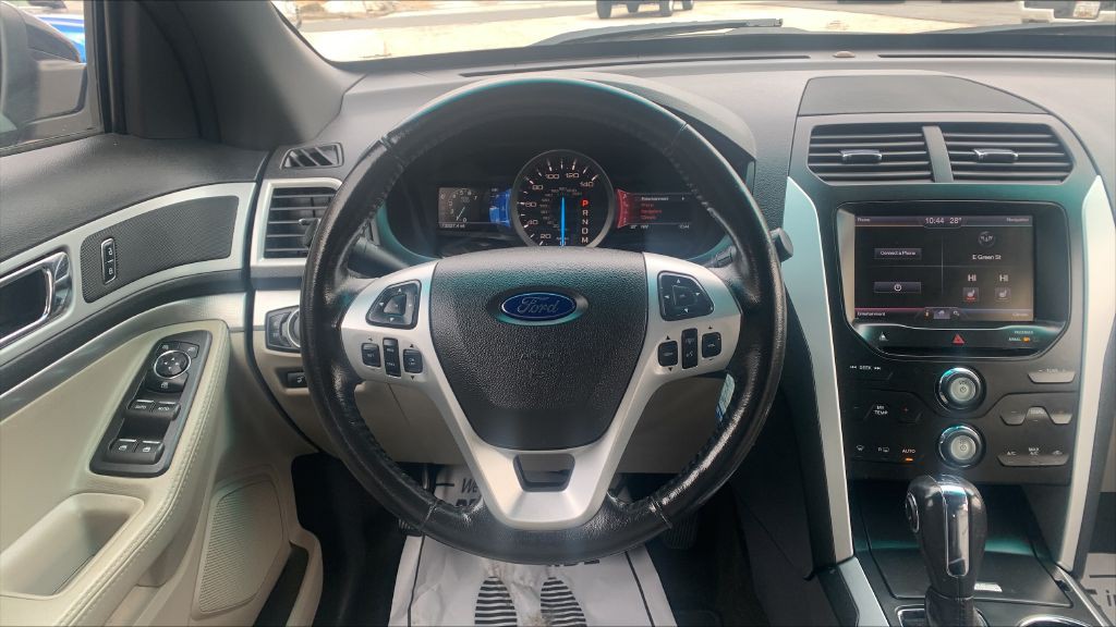 2013 Ford Explorer Image 16