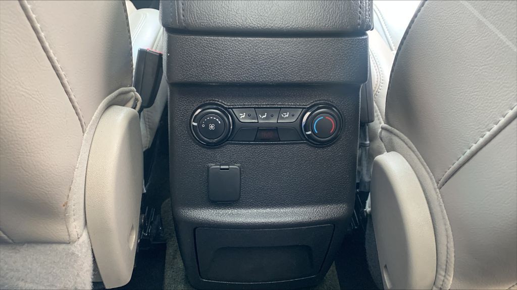 2013 Ford Explorer Image 22