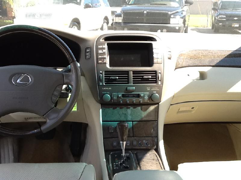 2001 Lexus LS 430 Image 7