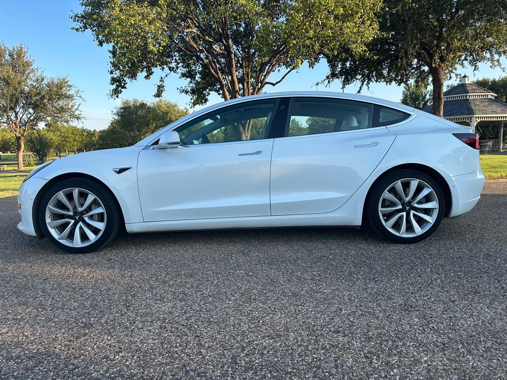 2018 Tesla Model 3 Image 7
