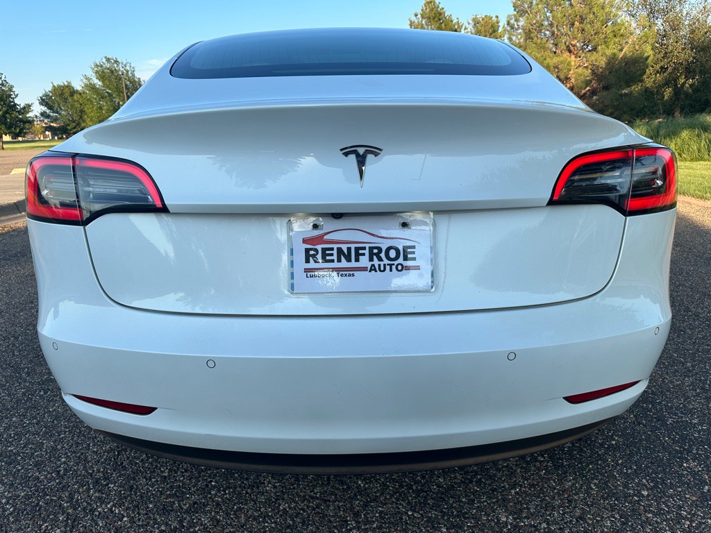 2018 Tesla Model 3 Image 8