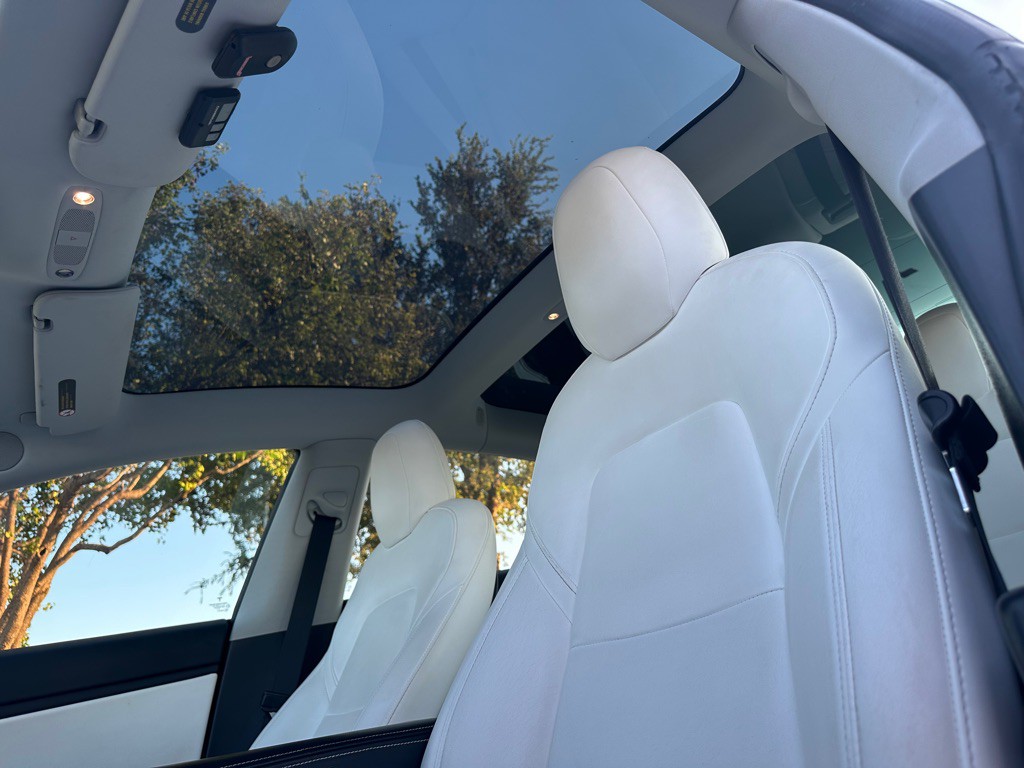 2018 Tesla Model 3 Image 23