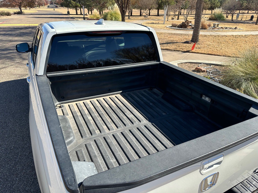 2017 Honda Ridgeline Image 13