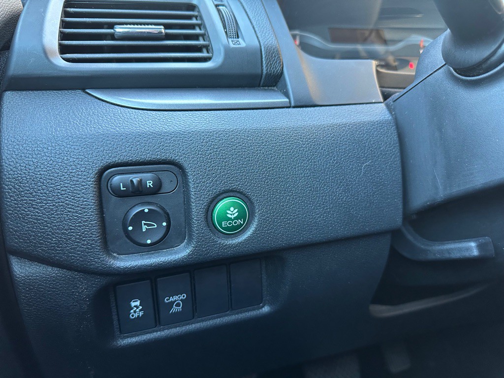 2017 Honda Ridgeline Image 21