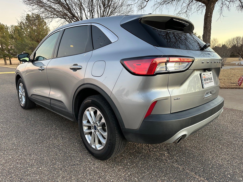 2021 Ford Escape Image 8