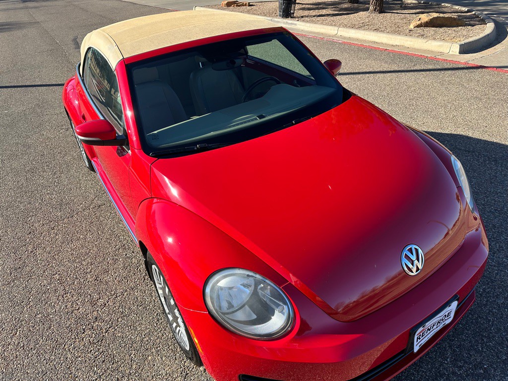 2014 Volkswagen Beetle Image 3