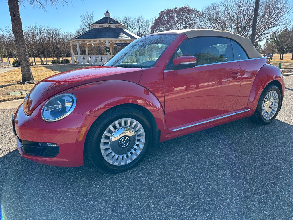 2014 Volkswagen Beetle Image 7