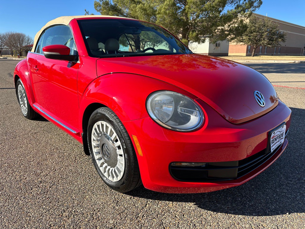 2014 Volkswagen Beetle Image 12