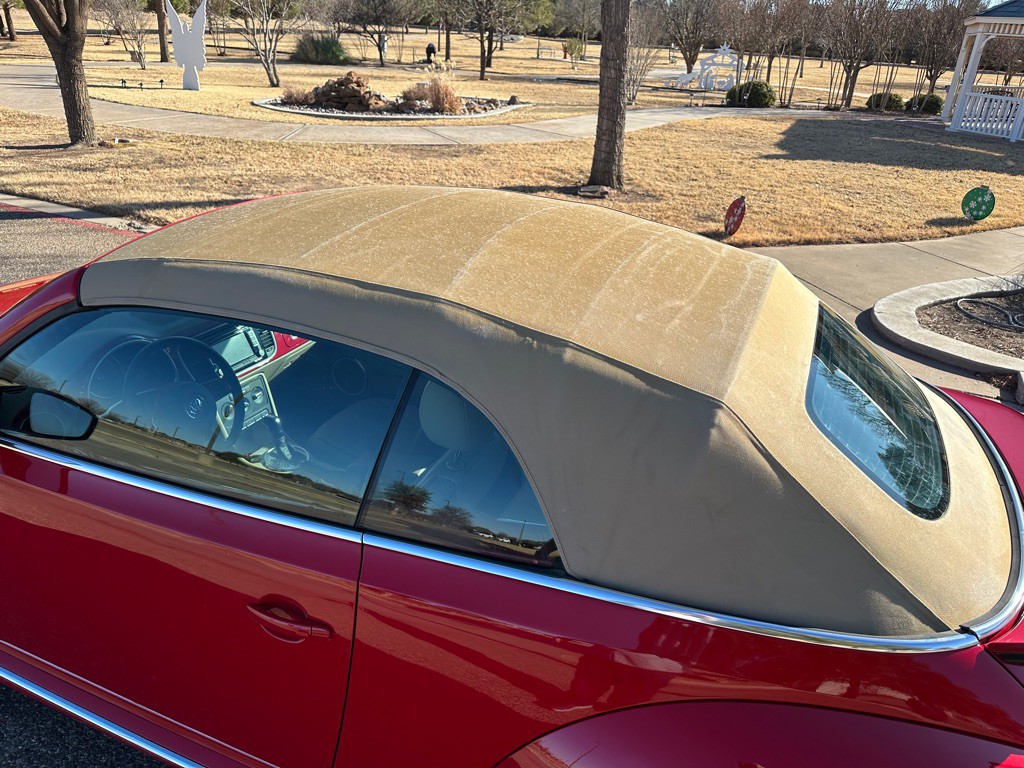 2014 Volkswagen Beetle Image 14