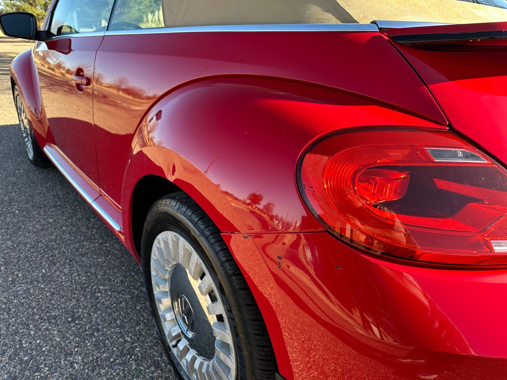 2014 Volkswagen Beetle Image 16