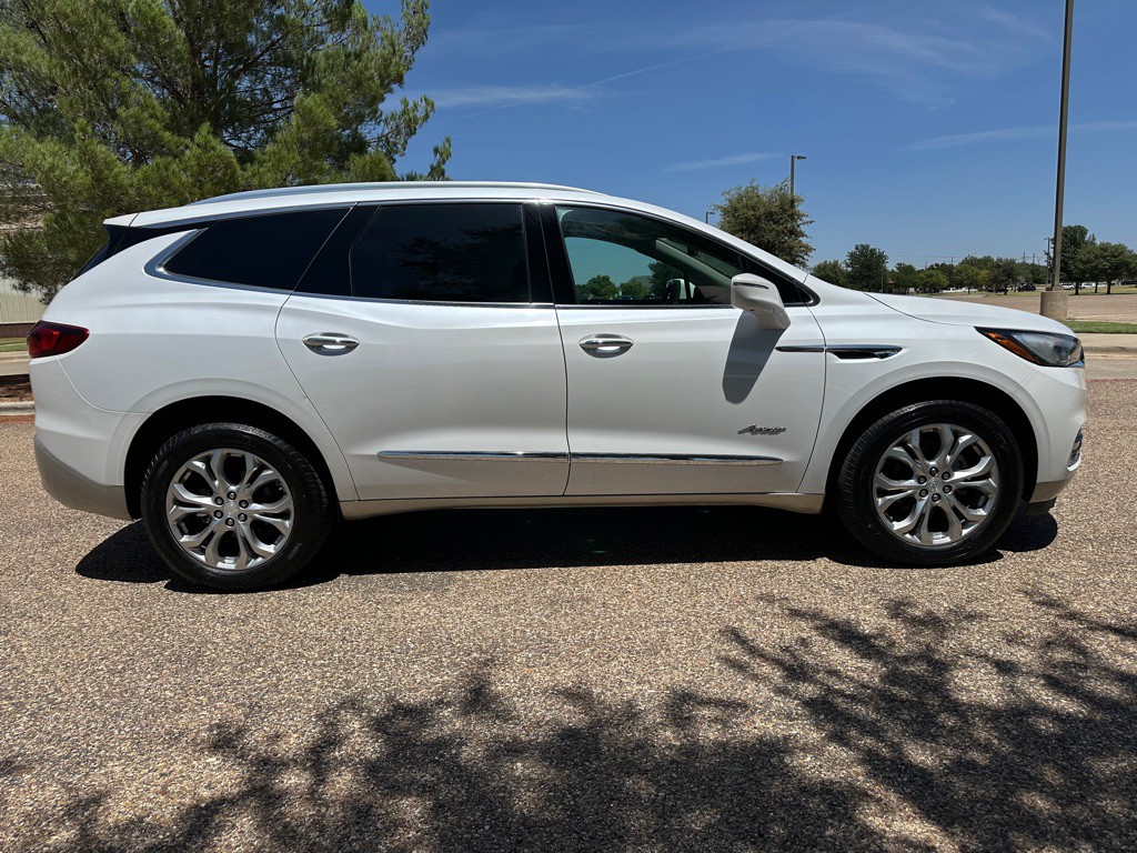 2018 Buick Enclave Image 10