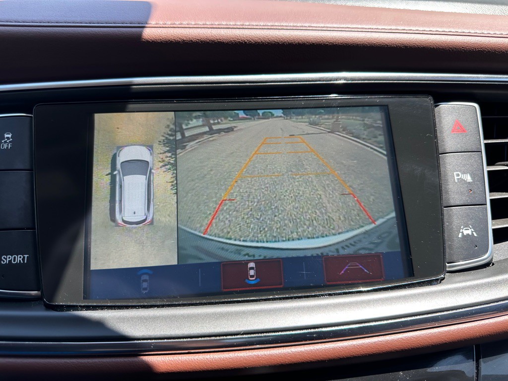 2018 Buick Enclave Image 17
