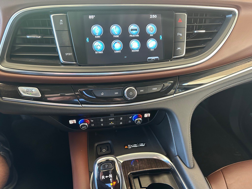 2018 Buick Enclave Image 18
