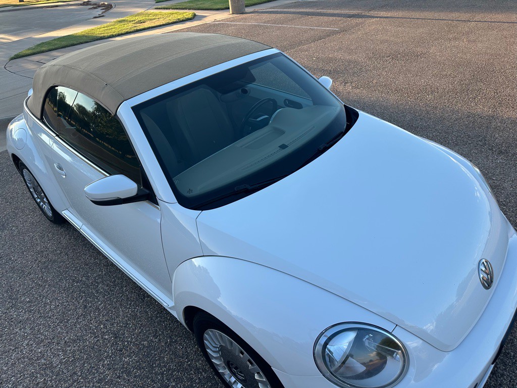 2013 Volkswagen Beetle Image 13