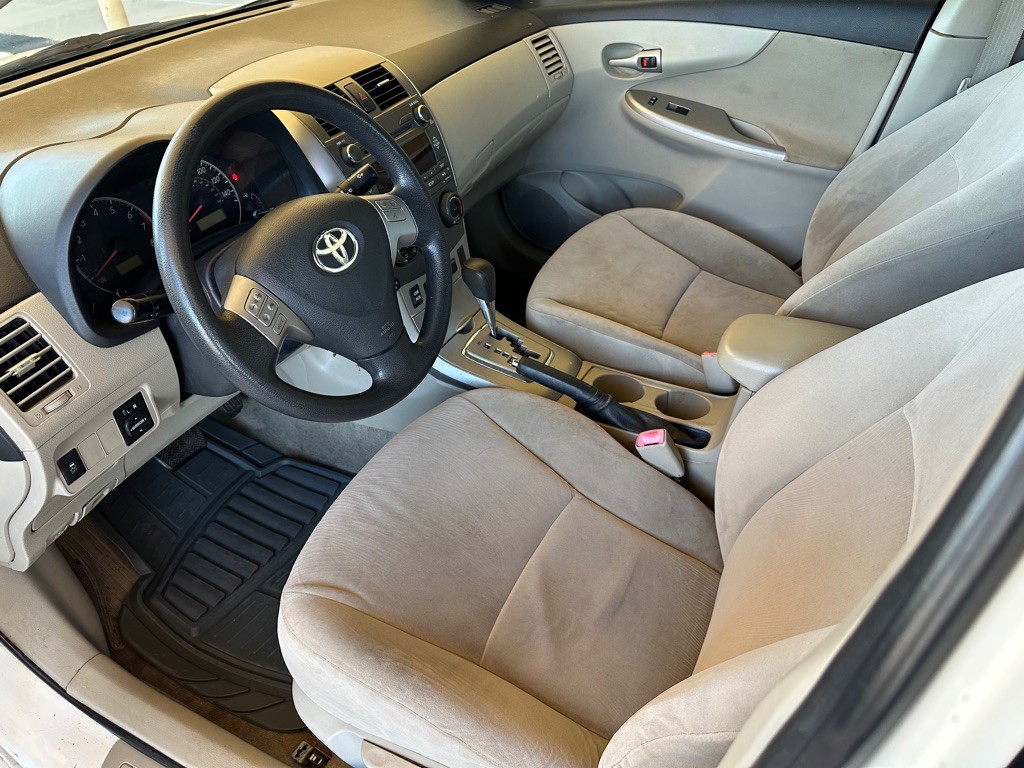 2011 Toyota Corolla Image 4
