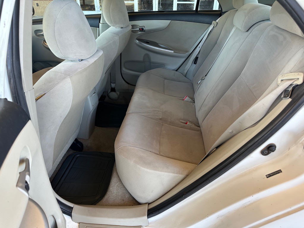 2011 Toyota Corolla Image 6