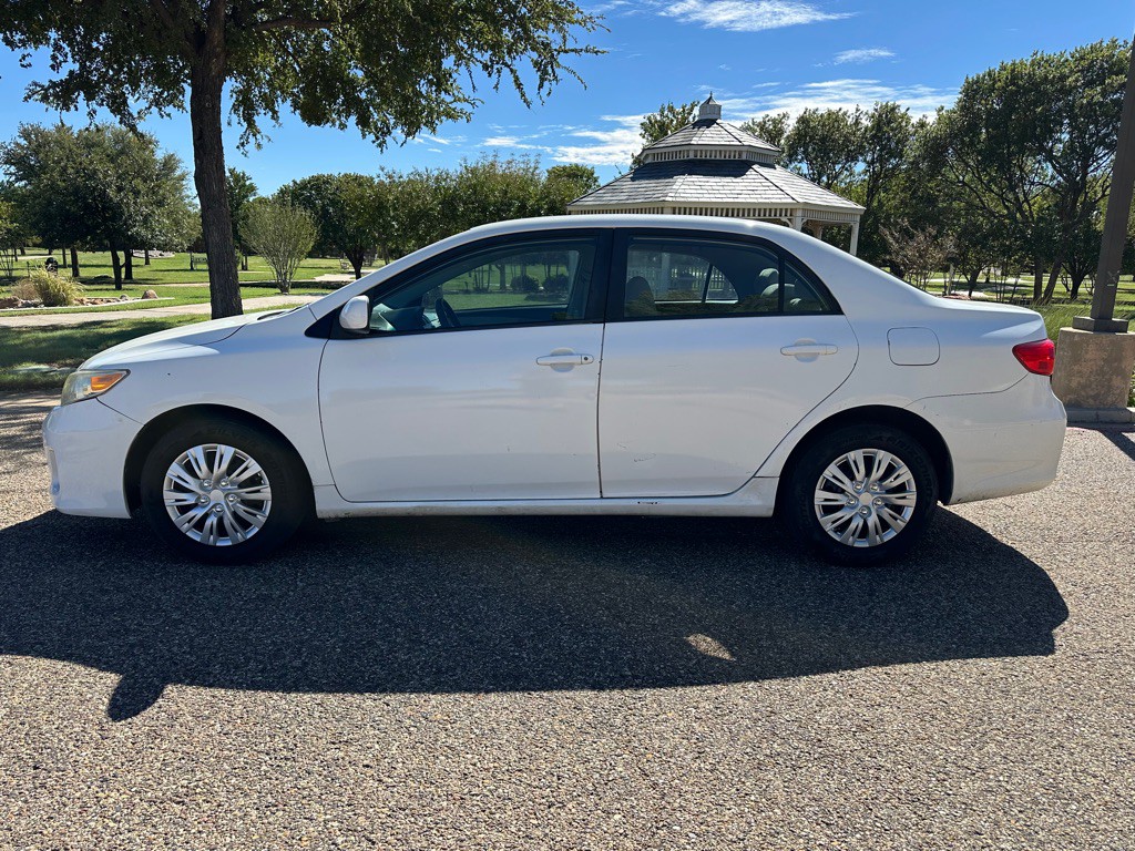 2011 Toyota Corolla Image 7