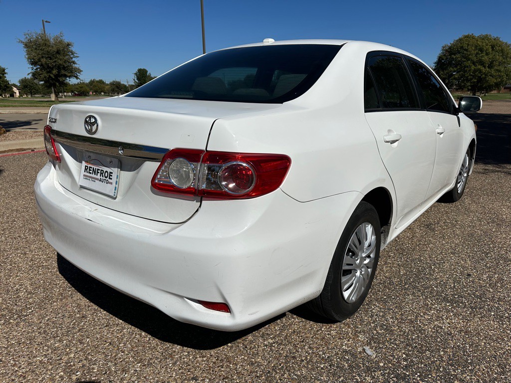 2011 Toyota Corolla Image 9