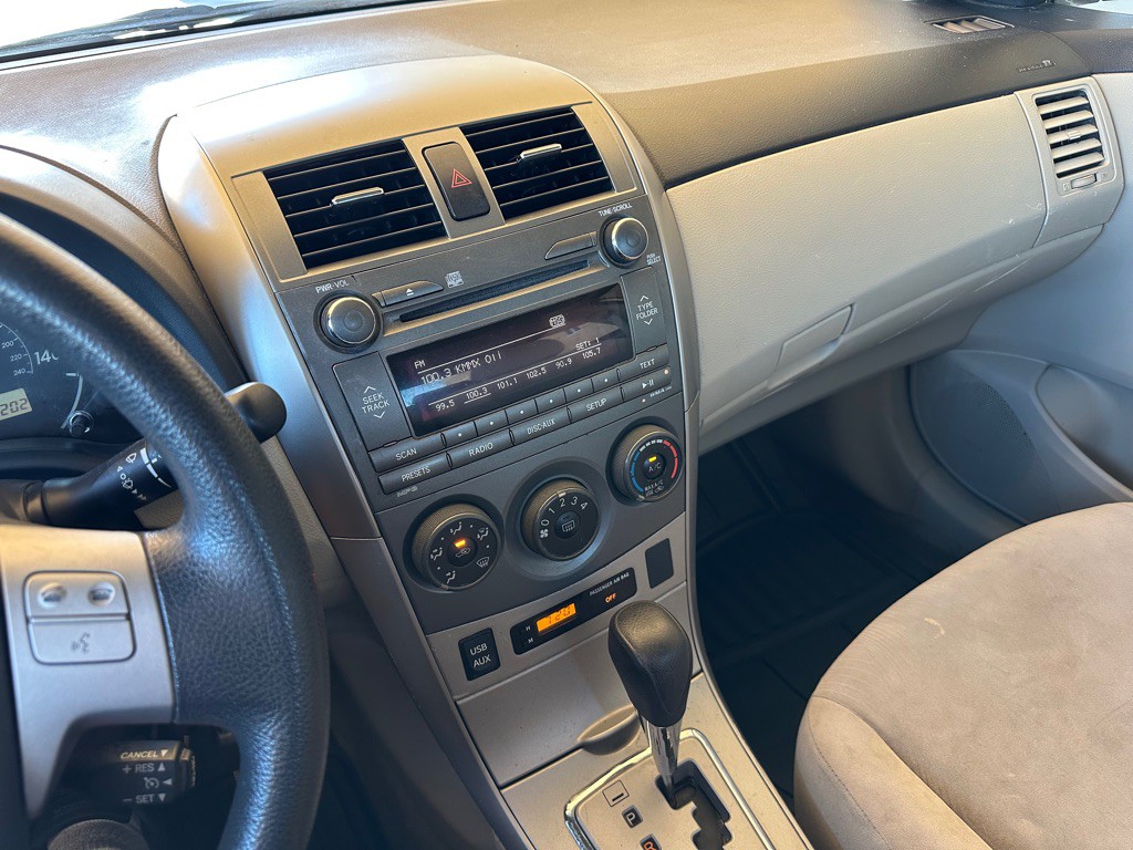 2011 Toyota Corolla Image 22