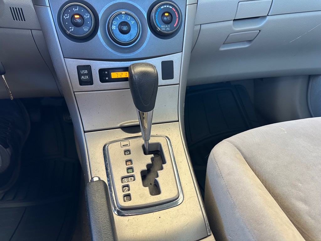 2011 Toyota Corolla Image 23