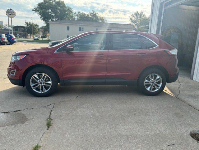 2017 Ford Edge Image 2