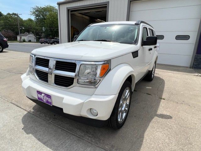 2010 Dodge Nitro Image 1