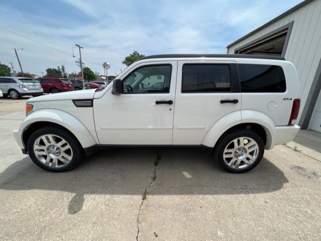 2010 Dodge Nitro Image 3