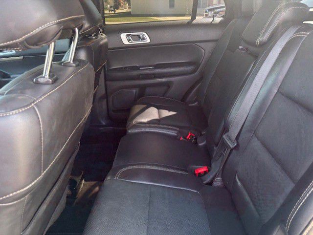 2015 Ford Explorer Image 5