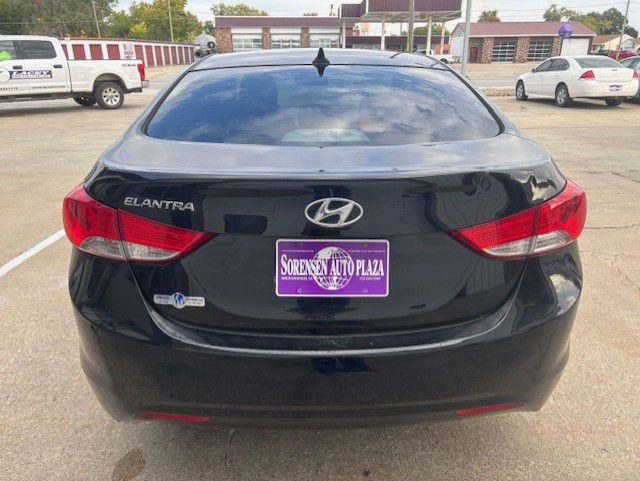 2013 Hyundai Elantra Image 5