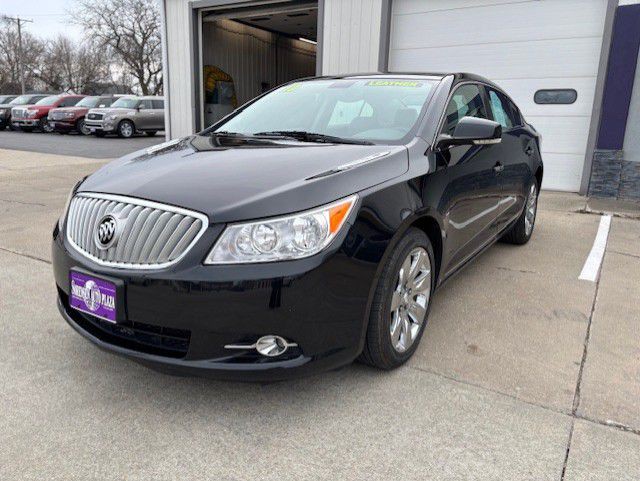 2010 Buick Lacrosse Image 1