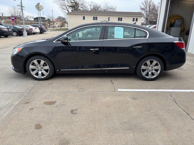 2010 Buick Lacrosse Image 2