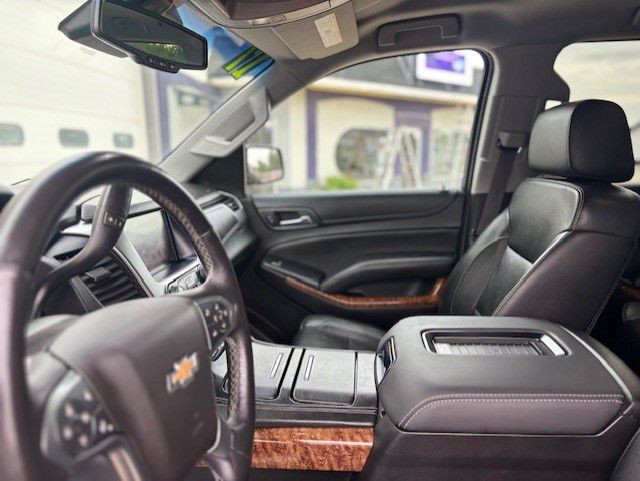 2017 Chevrolet Tahoe Image 3