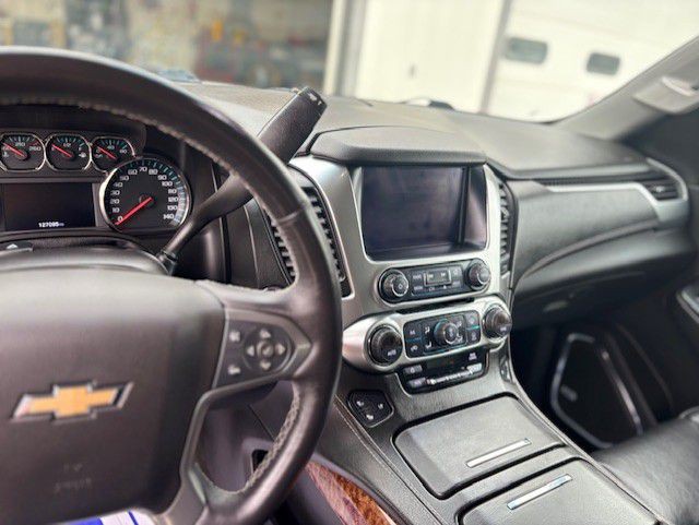 2017 Chevrolet Tahoe Image 4