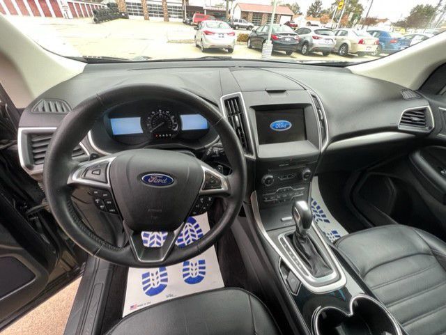 2017 Ford Edge Image 5