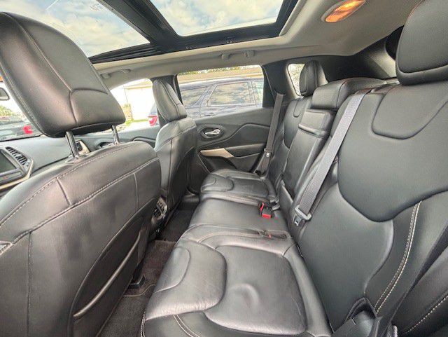 2017 Jeep Cherokee Image 4
