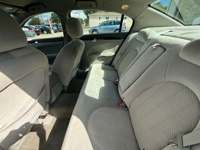 2008 Buick Lucerne Image 4