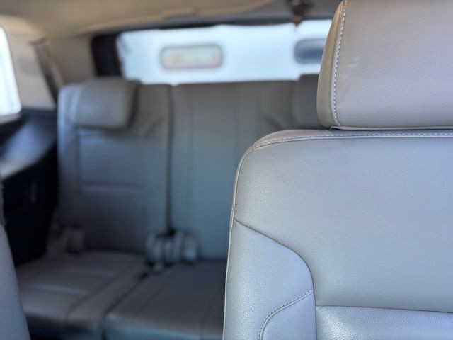 2017 Chevrolet Tahoe Image 6
