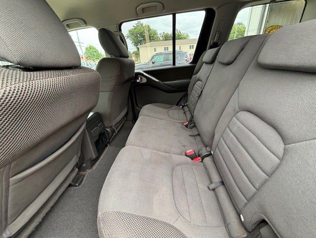 2010 Nissan Pathfinder Image 5