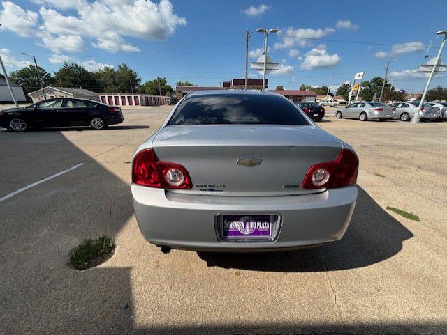 2010 Chevrolet Malibu Image 5