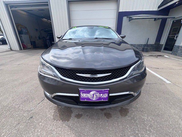 2015 Chrysler 200 Image 9