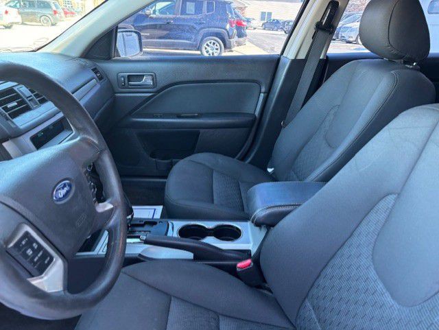 2010 Ford Fusion Image 3