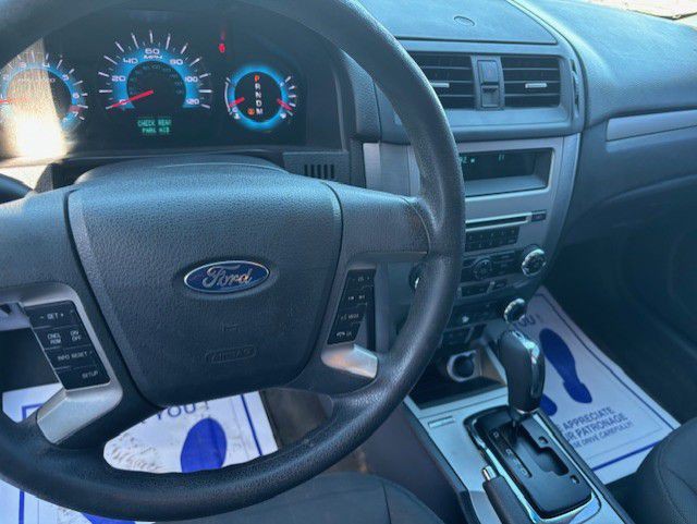2010 Ford Fusion Image 4