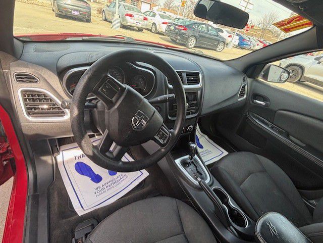 2012 Dodge Avenger Image 4