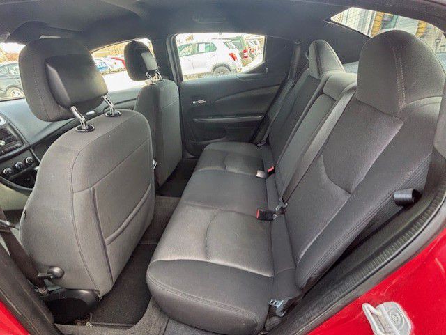 2012 Dodge Avenger Image 5