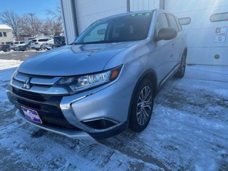 Image for 2017 Mitsubishi Outlander ES ID: 7091839